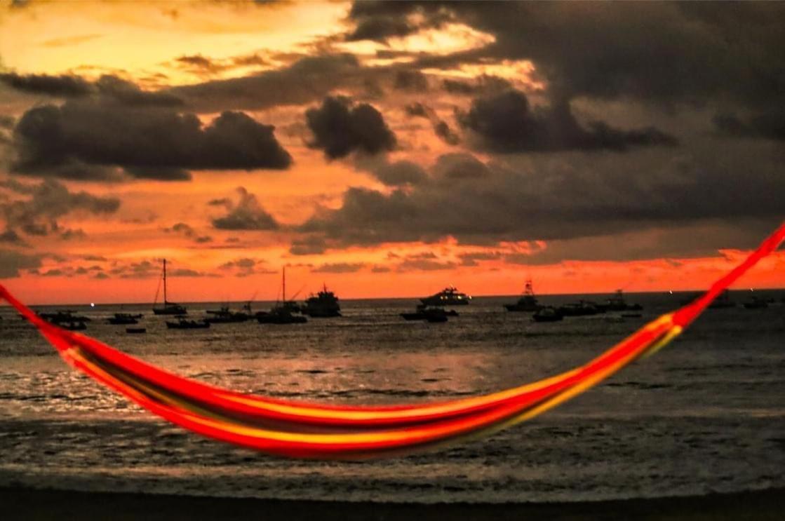 Cafe De Playa Beach Front Hotel 科克 外观 照片
